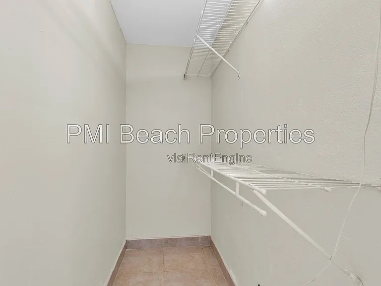 350 NE 29th St — Photo 18