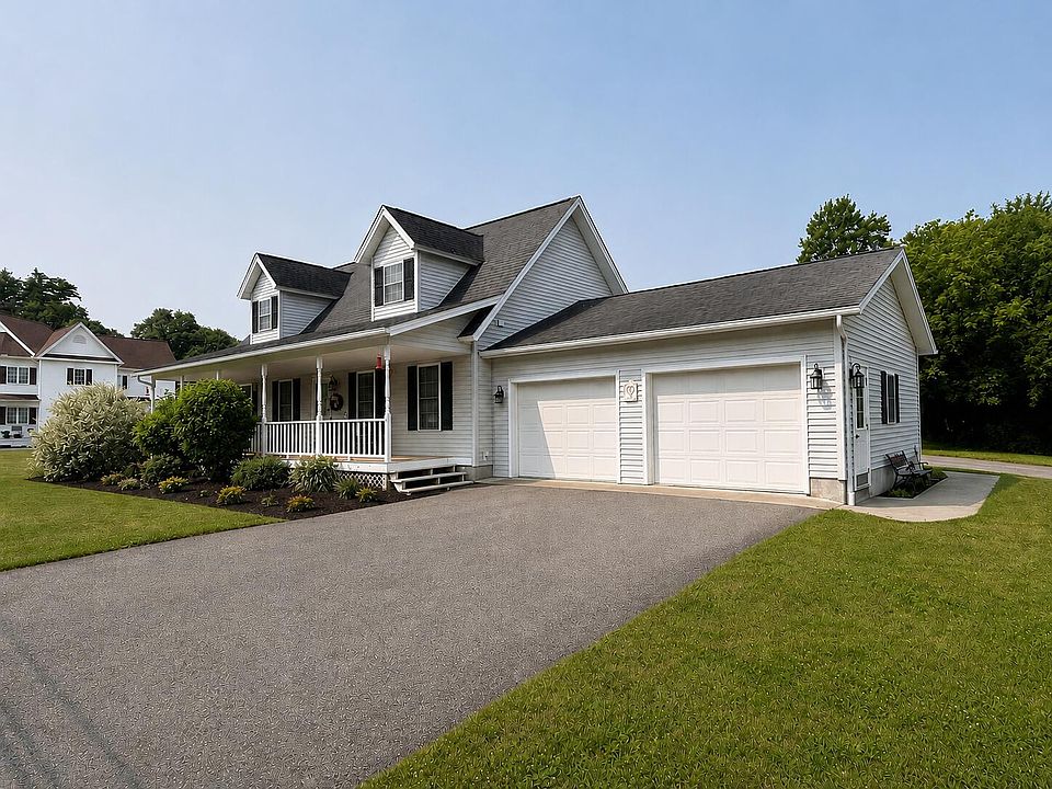 1st image of 24 Broad Ln
