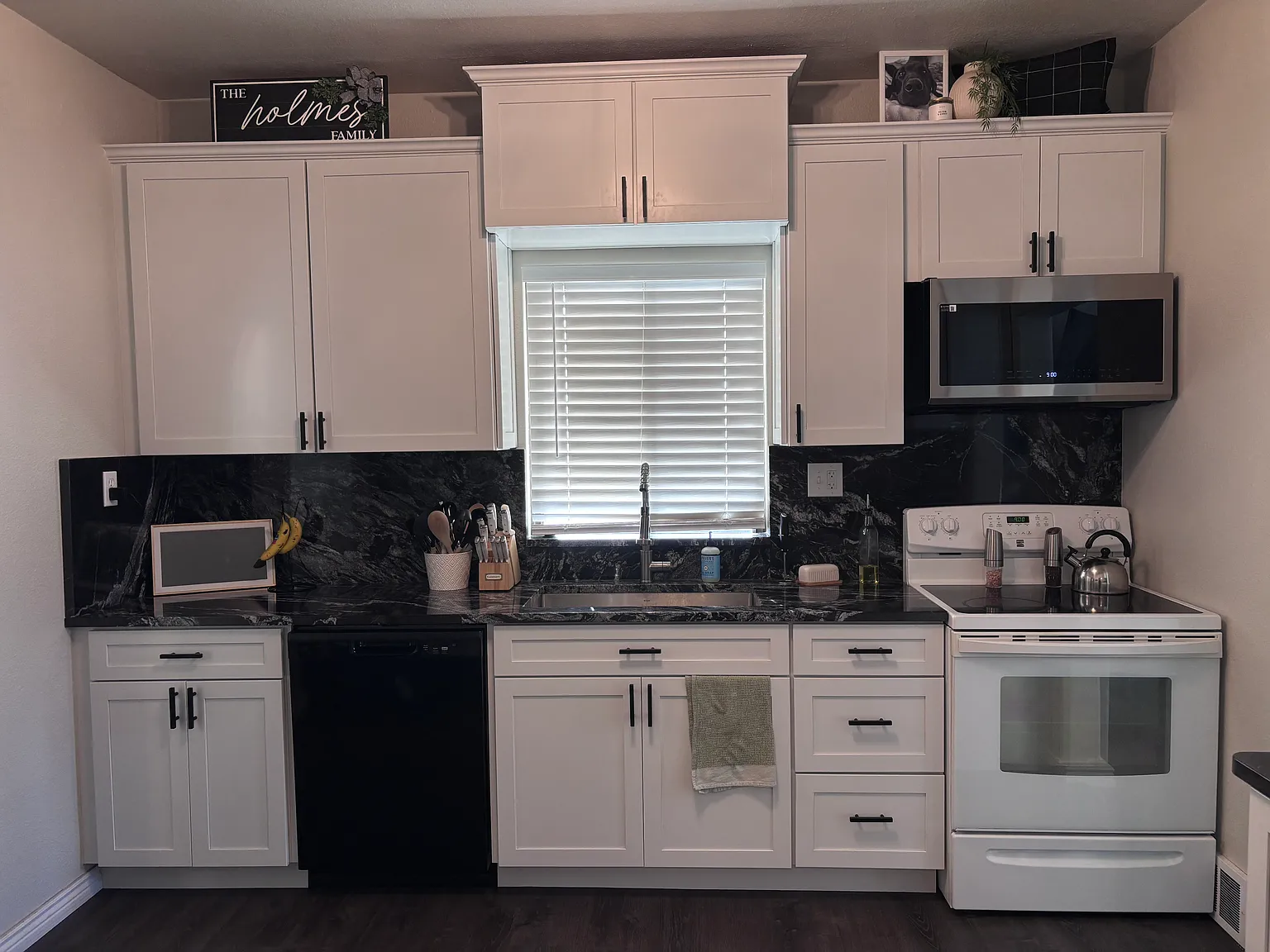3 bed, 1066 sqft, $2,300 — Photo 4