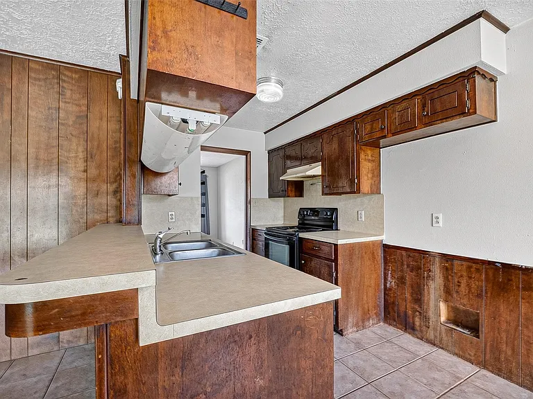 3602 Cedarcrest Dr — Photo 8