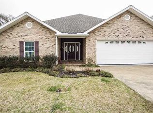 908 Louisa Ave, Rayne, LA 70578