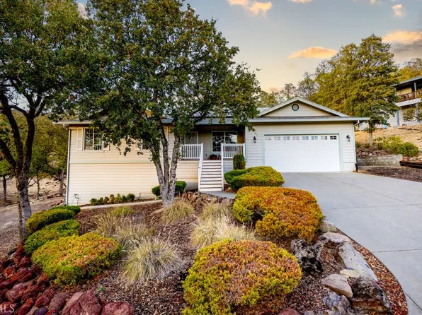 19008 Redbud Rd, Hidden Valley Lake, CA 95467