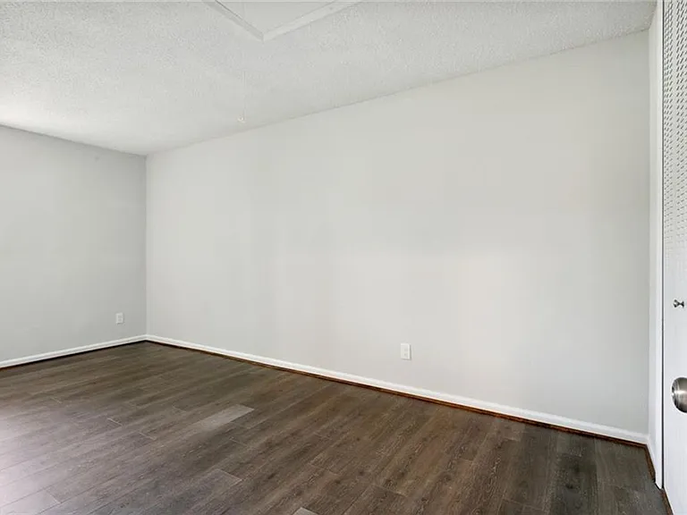 6442 Duquesne Pl — Photo 18