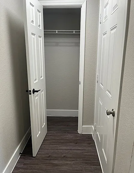 Sevilla Apartments and Condominiums — Photo 9