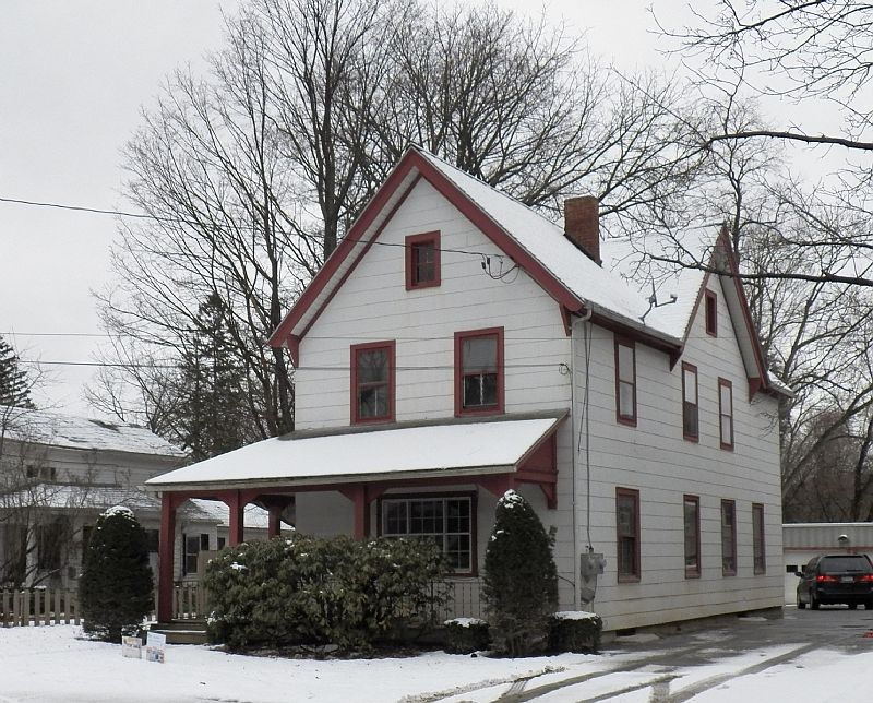 2nd image of 14 Front St