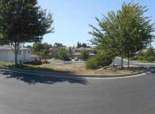 940 River Crest Dr, West Sacramento, CA 95605