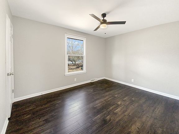 5th image of 503 Rotary Hills Ct