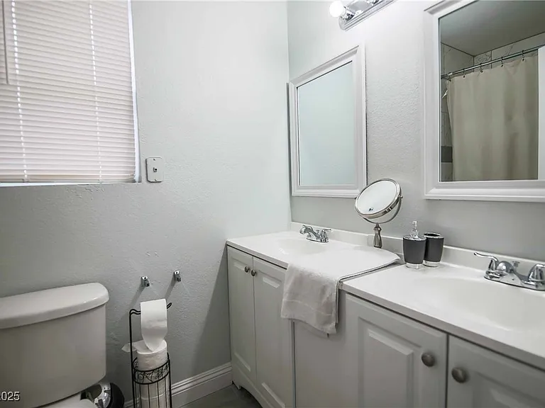 7399 Topeka Dr — Photo 19