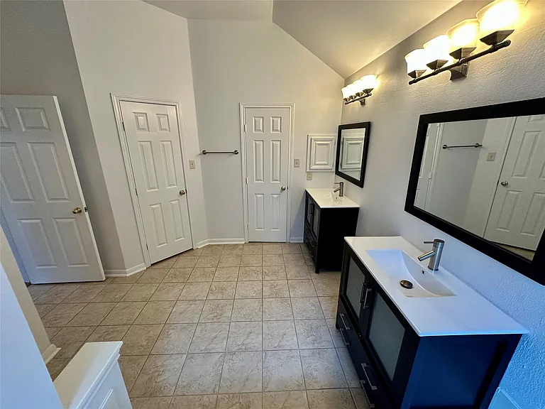 1318 Cedar Terrace Ct — Photo 25