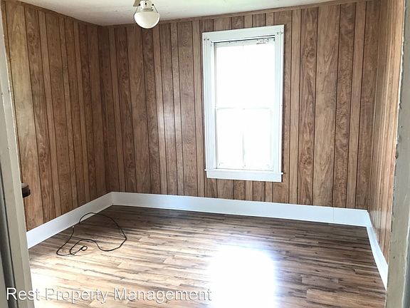 5th image of 137 E Main St #137