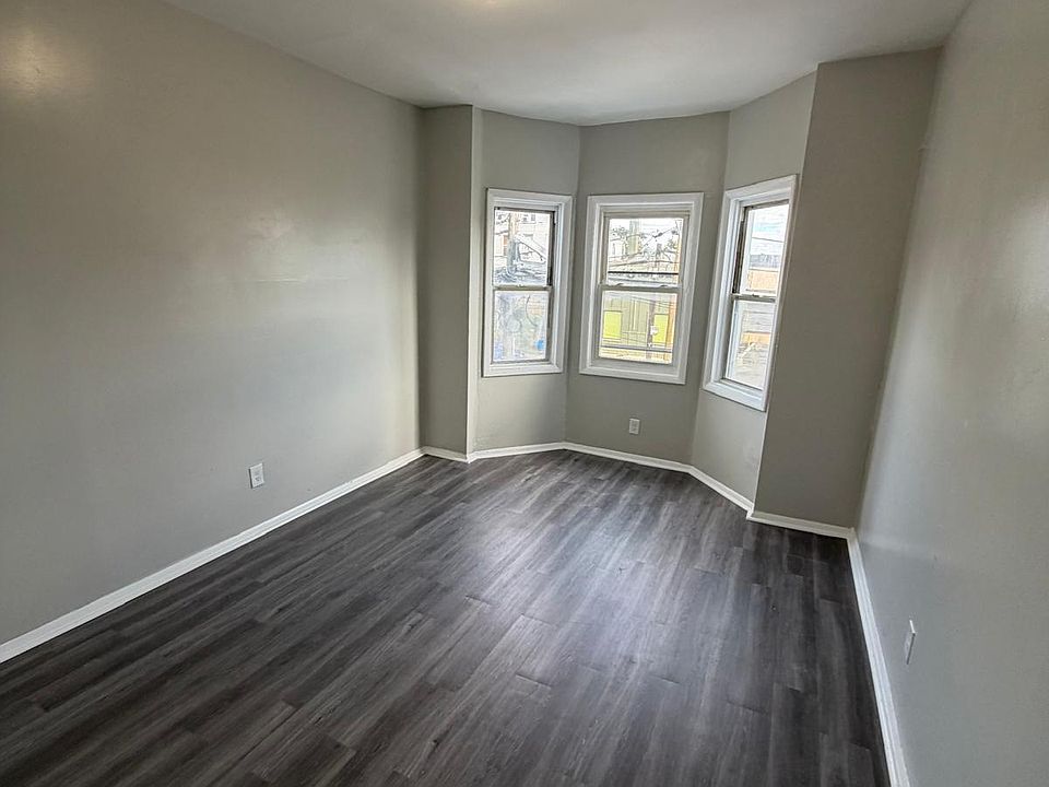 1st image of 520 Broadway #2B