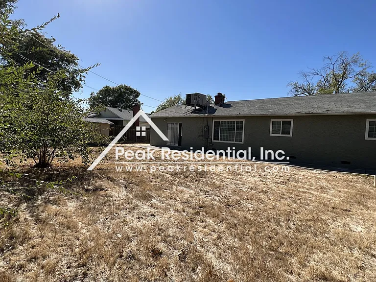 7417 Amherst St — Photo 28