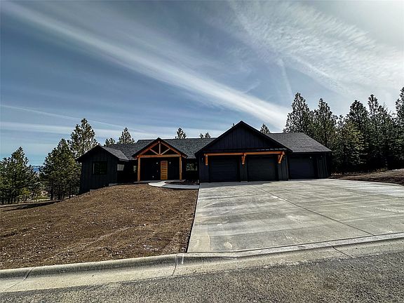3rd image of 10108 Coulter Pine St
