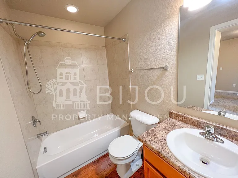 4247 Rosalie St — Photo 10