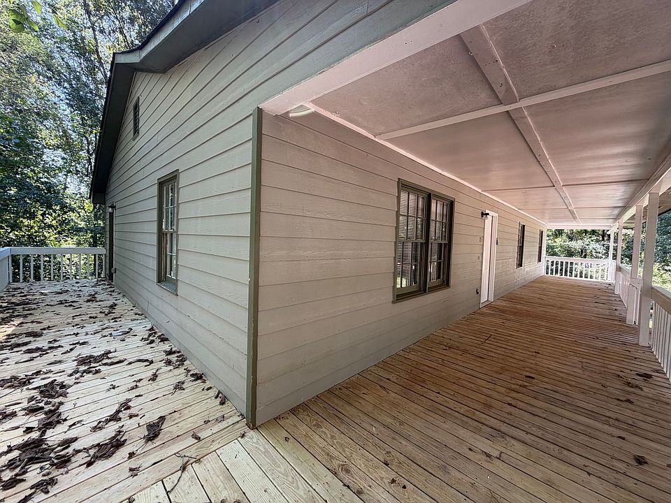 2nd image of 15 Mallard Ln