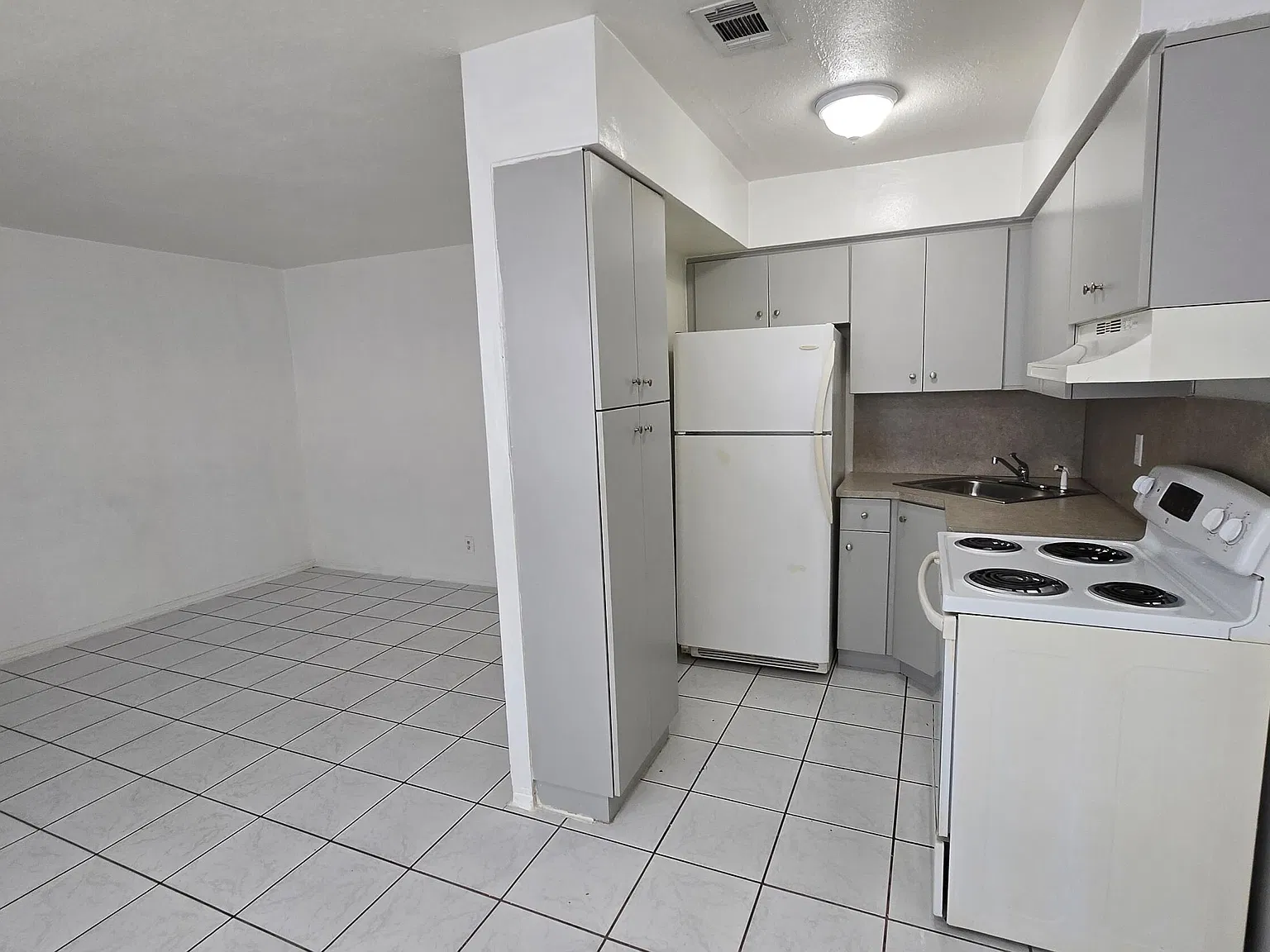 1 bed, 1.0 bath, 650 sqft, $1,550 — Photo 2