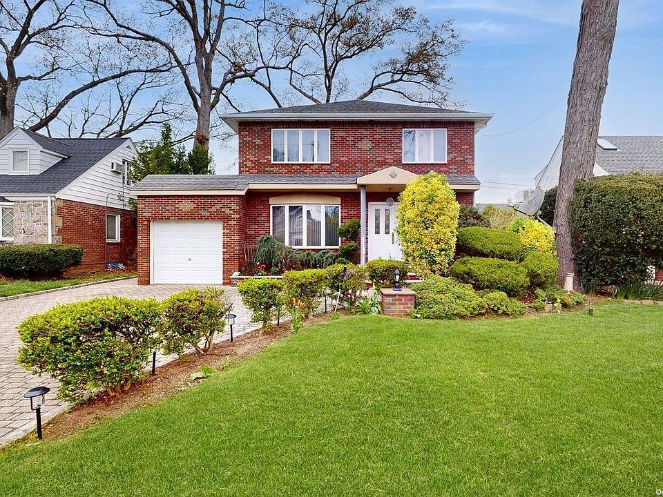 1st image of 5 Oak Drive