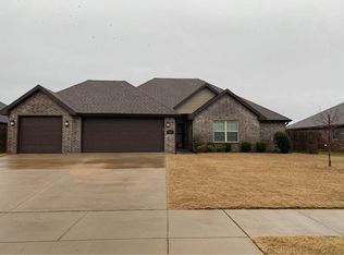 4023 Butterfly Ave, Fayetteville, AR 72764