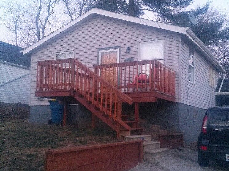1st image of 216 Wyandotte St