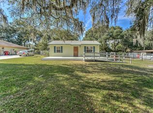 1011 N Maryland Ave, Plant City, FL 33563