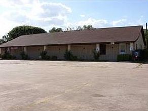 2nd image of 1011 W San Antonio St