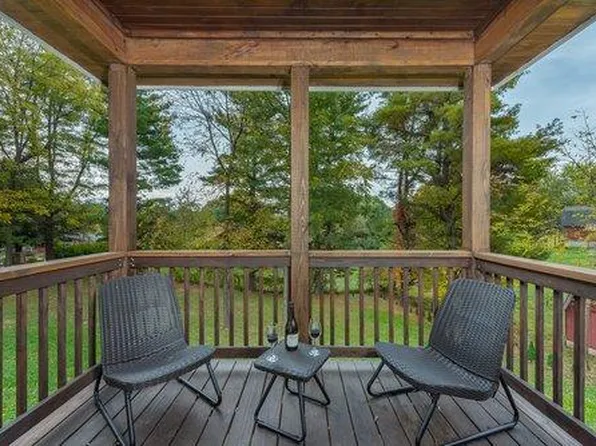 73 Panorama Dr, Asheville, NC 28806