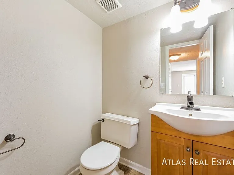 13144 Hadar Dr — Photo 23