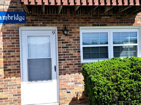1805 King College Rd APT C9, Bristol, TN 37620
