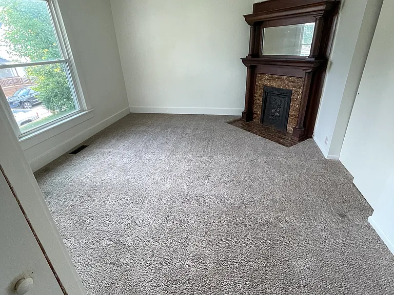 220 Maple St — Photo 11
