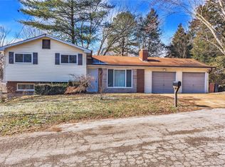 23 Saline Ln, Fenton, MO 63026
