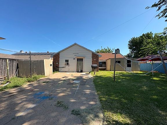 2nd image of 1716 Culberson Dr