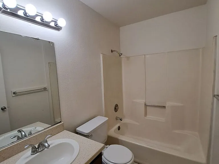 4845 E. Lane Ave. — Photo 18