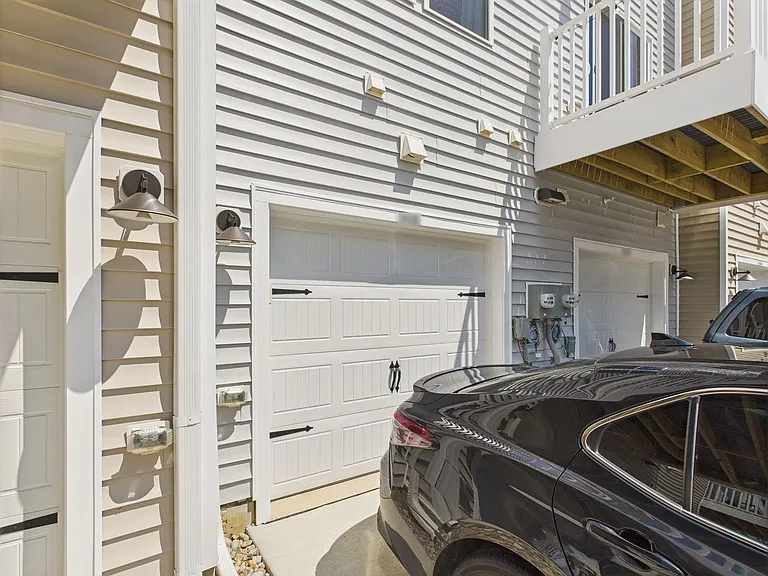642 Brookwood Glen Ter #B — Photo 34