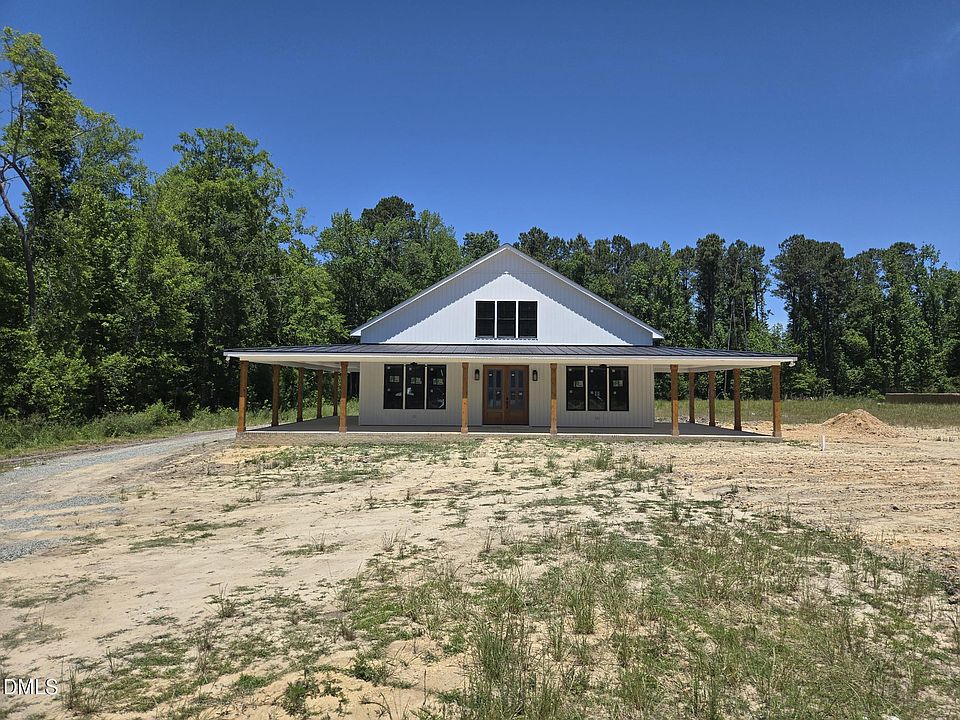1st image of 300 Avery Rd