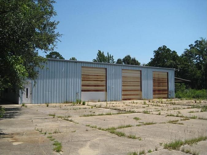 1st image of 1822 Blackbird Ln
