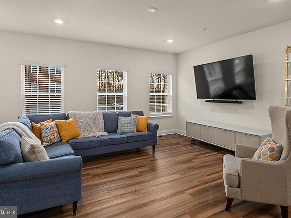 2nd image of 1021 Bluebells Rd