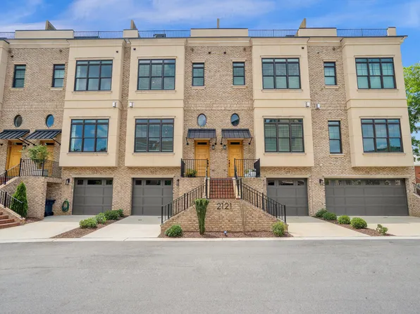 2121 Oberlin Village Dr #107, Raleigh, NC 27605