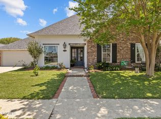 807 S Michot Dr, Lafayette, LA 70508