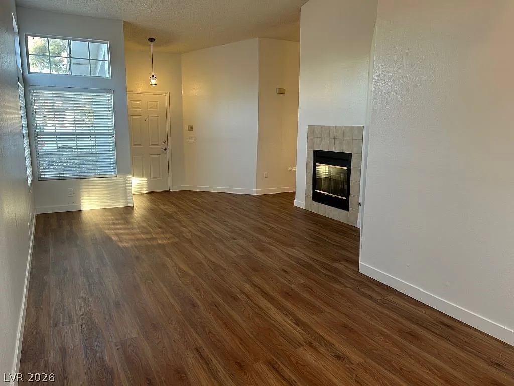 4 bed, 2.0 bath, 1762 sqft, $2,400 — Photo 4