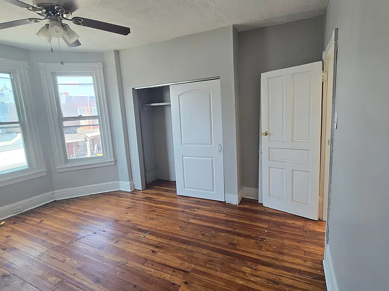 1249 N Alden St — Photo 8