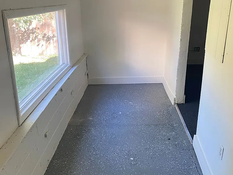 1192 Harpster Ave — Photo 9