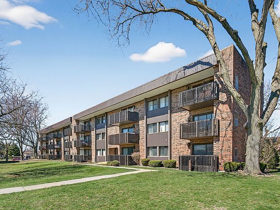 2nd image of 1502 Woodbridge Rd APT 1G