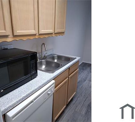 4th image of 7600 Wood Hollow Dr #124