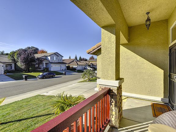 2nd image of 1417 Musgrave Dr