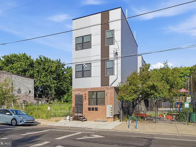 2322 N 5th St #2 — Photo 17
