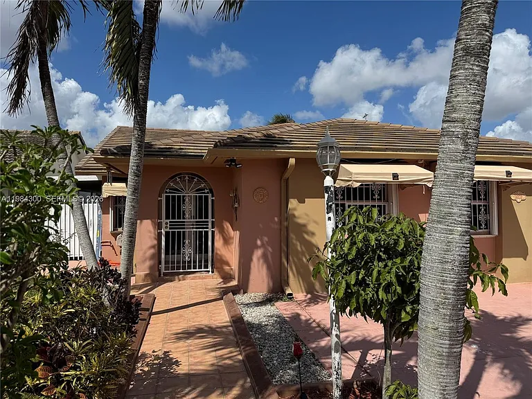 14325 SW 11th Ter — Photo 8