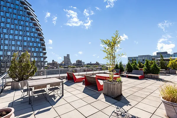 Rented by Corcoran | media 25