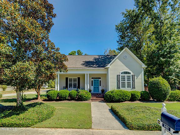 2nd image of 301 Bayfield Drive