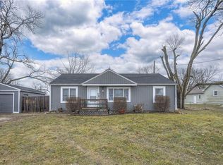 702 N Jefferson St, Spring Hill, KS 66083