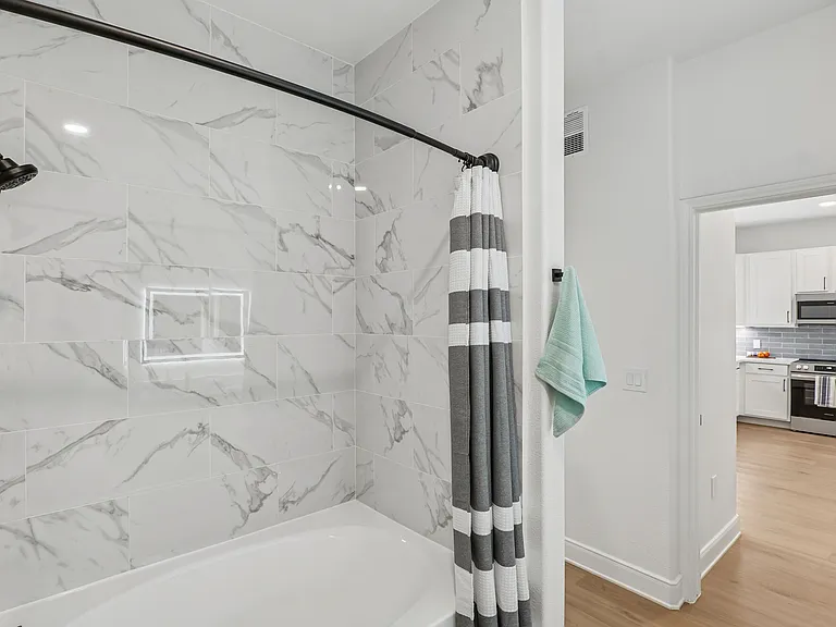 Instrata Upper Kirby — Photo 11